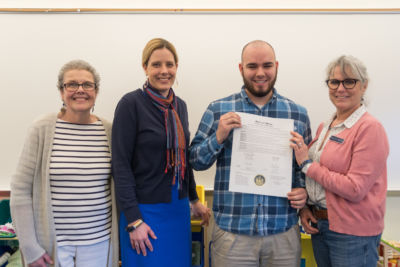 Lori-Gramlich-presents-social-work-month-designation